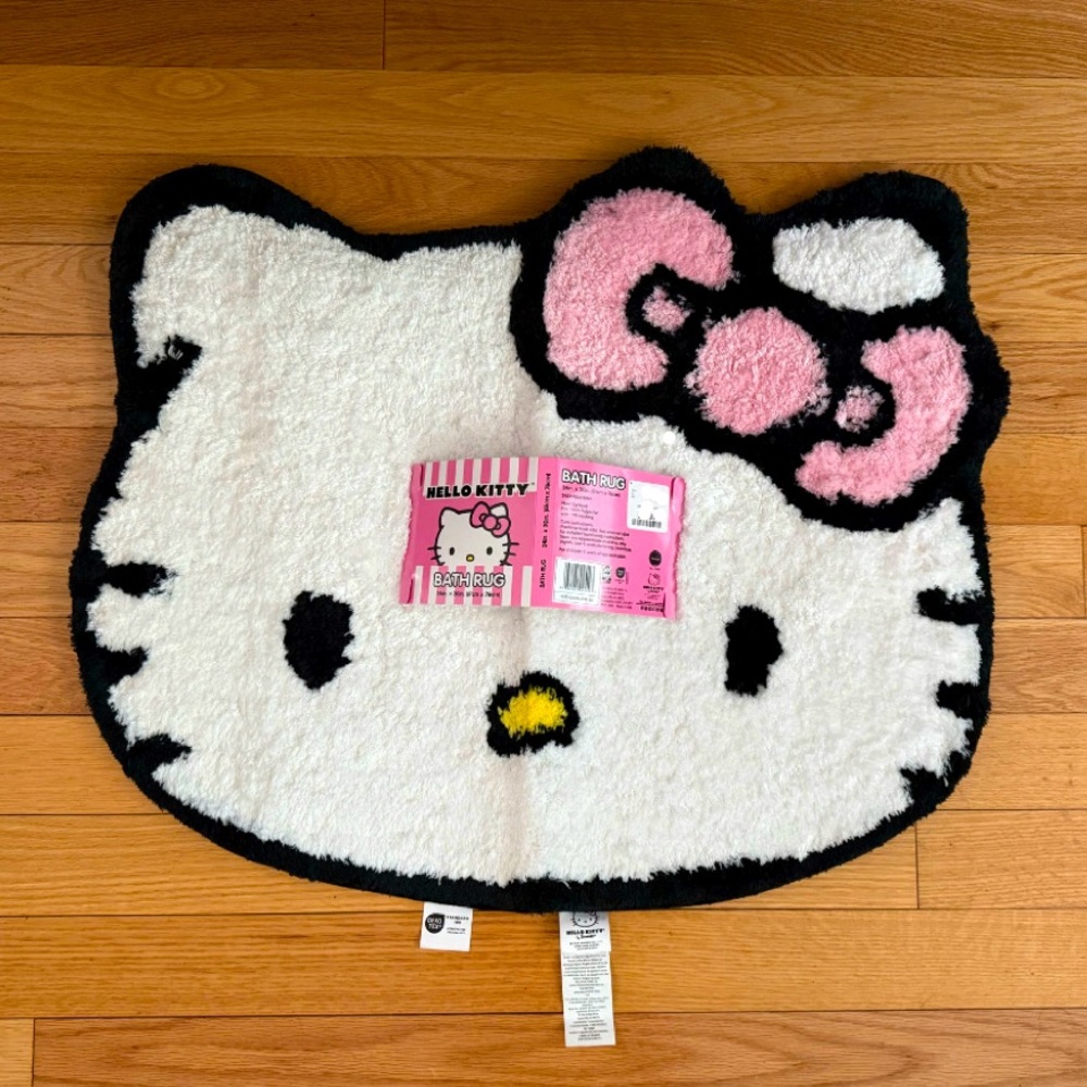 NWT - Sanrio Hello Kitty Bath Rug